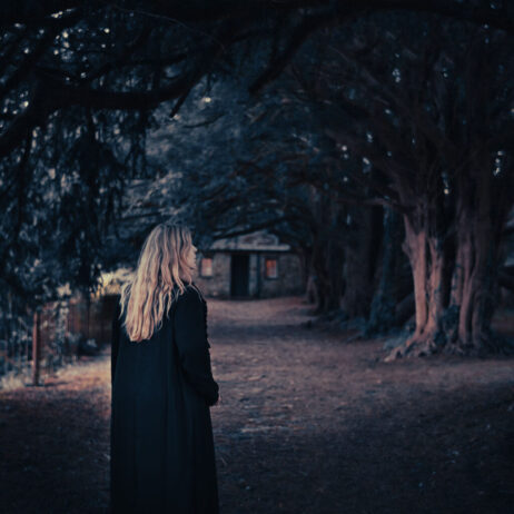 MARTINE BOND – OUT OF SIGHT (SINGLE)