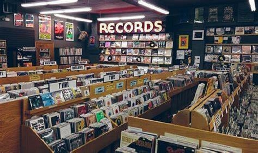 KWART JONGEREN KOCHT VORIG JAAR VINYL: ‘HOUDEN DE BRANCHE IN LEVEN’ KWART JONGEREN KOCHT VORIG JAAR VINYL: ‘HOUDEN DE BRANCHE IN LEVEN’